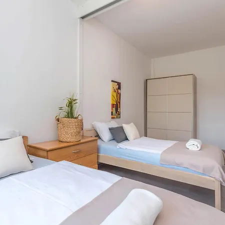 2 Bedroom In Apartment Biograd Na Moru